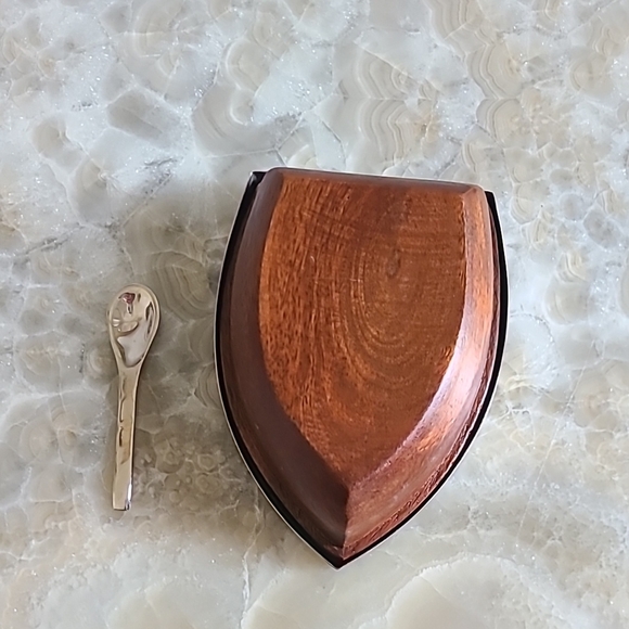 Silver and Brown Elegant Wooden and Metal Boat-Shaped Spice Dish with Spoon - Picture 3 of 3